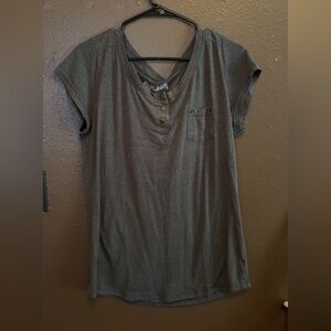 Casual Short-Sleeve Henley Tee in Grey
